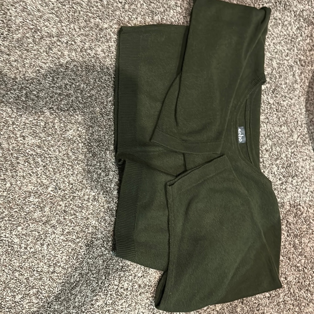 Soho New York and company green 3 quarter sleeve shirt